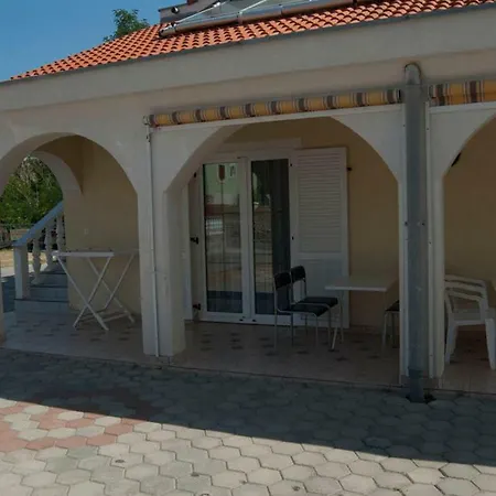 Apartmani Kuret Lopar Exterior photo