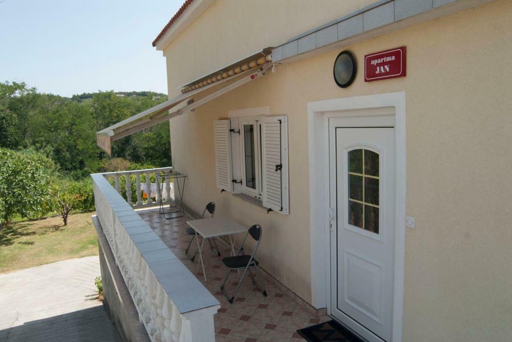 Kuret Apartment Lopar