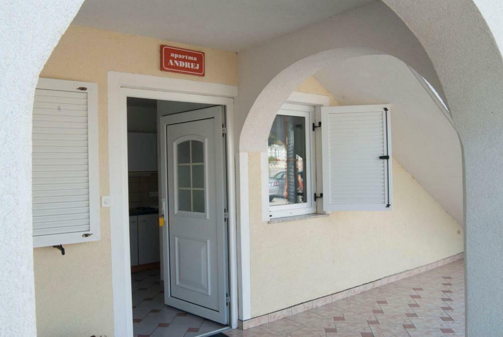 Kuret Apartment *