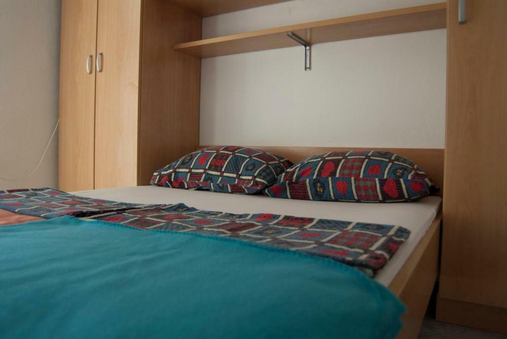 Kuret Apartment *